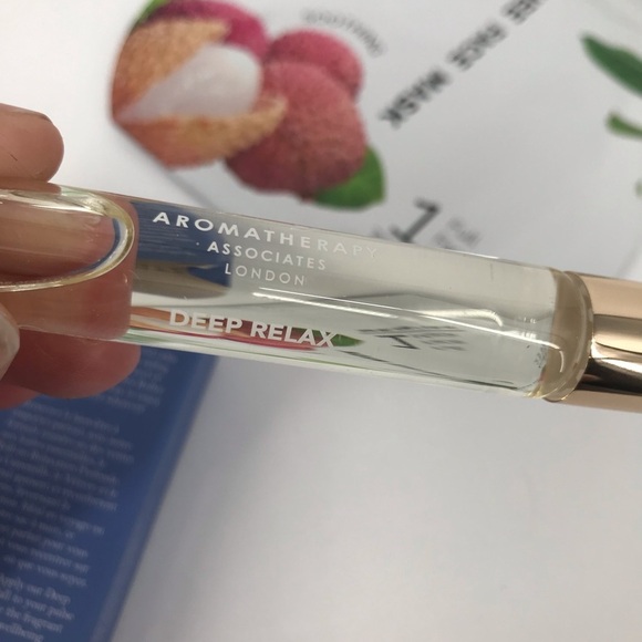 Harper & Ari Exfoliating SugarCubes & Aroma.Assoc. Roll-On - Picture 3 of 5